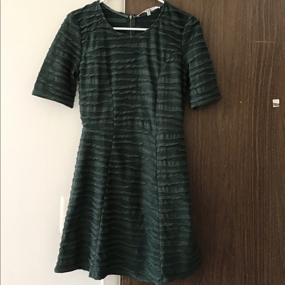 COLLECTIVE CONCEPTS dark green textured dress